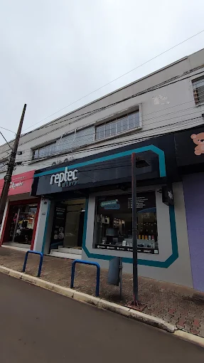 Fachada da Reptec Store, loja de informática no Centro de Guarapuava